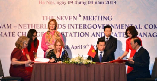 Tuyển sinh viên cuối năm 2020